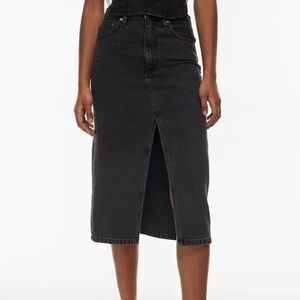 Aritzia 90s Halle Skirt